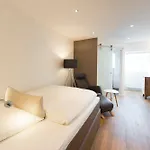 Storck Hotell 3*